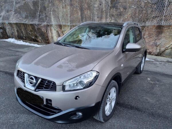2 Nissan Qashqaï
