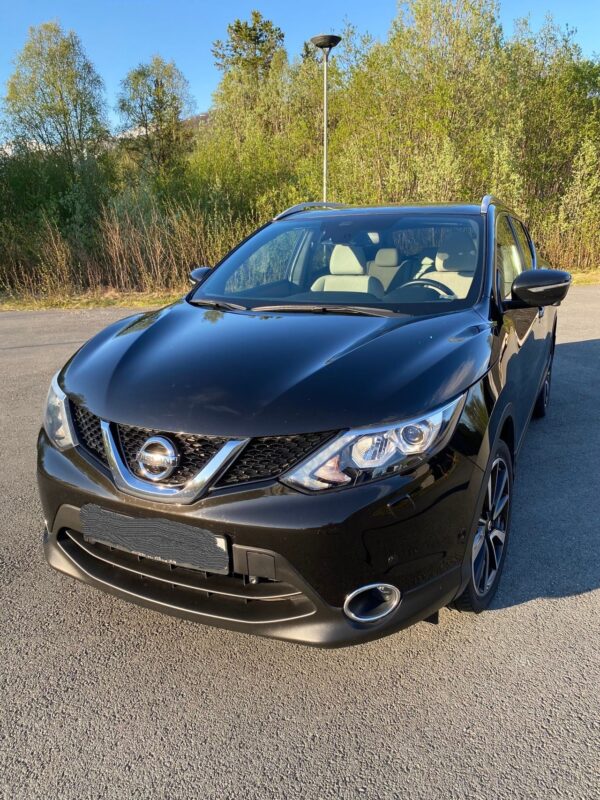 2 Nissan Qashqai