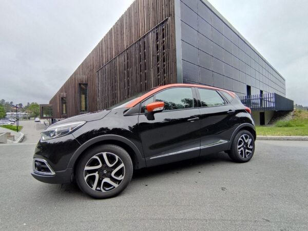 2 Renault Clio