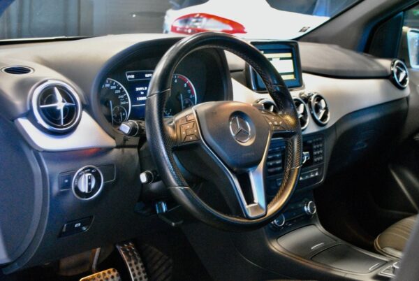 20 Mercedes-Benz Classe B
