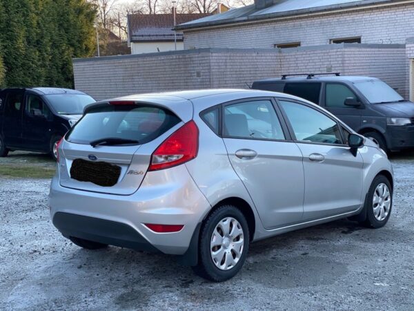 20 Ford Fiesta