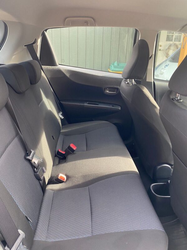 21 Toyota Yaris