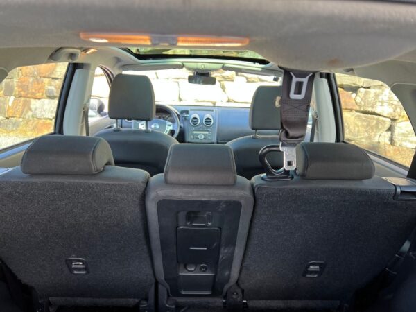 21 Nissan Qashqai +2