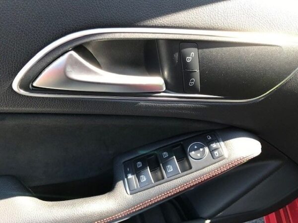 22 Mercedes-Benz Classe A