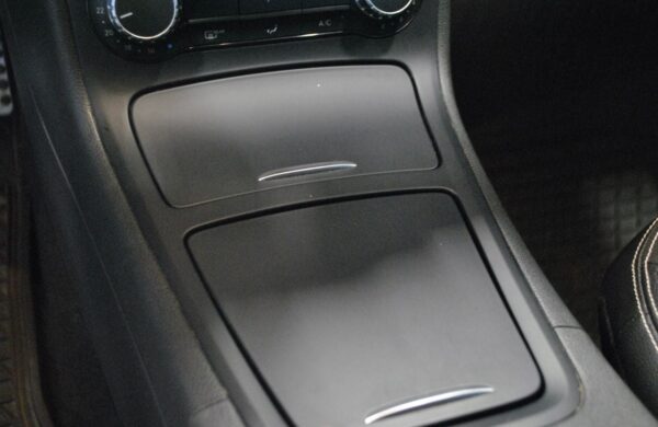 23 Mercedes-Benz Classe B