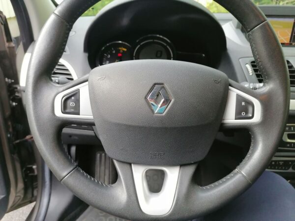 23 Renault Mégane