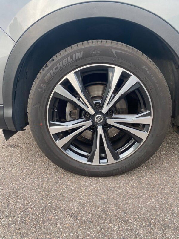 24 Nissan Qashqai