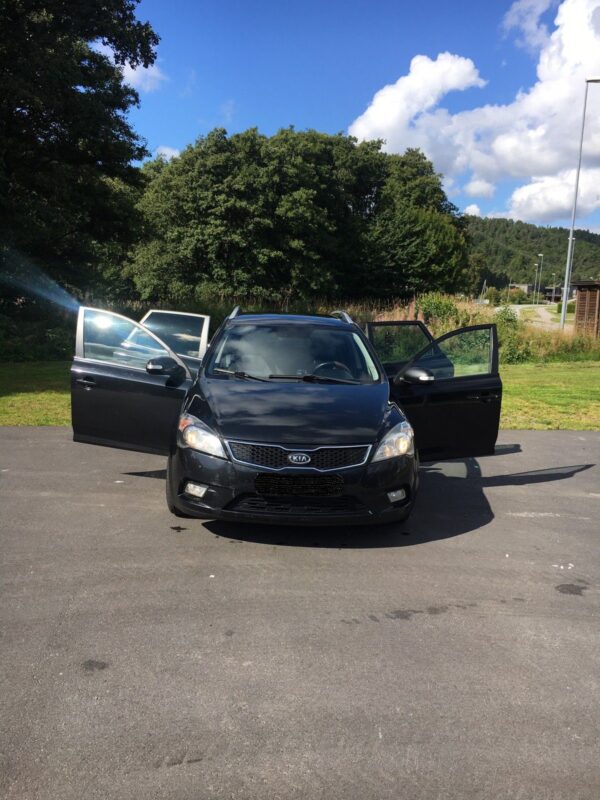 3 Kia Ceed
