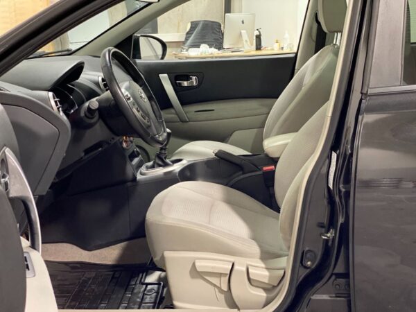 3 Nissan Qashqai +2