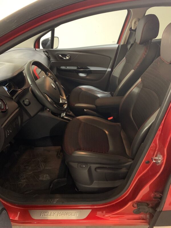 3 Renault Captur