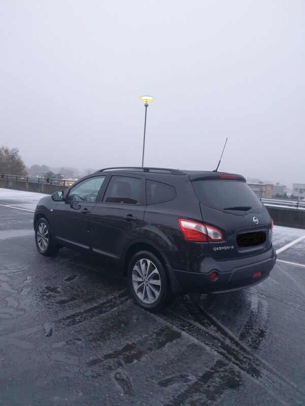 3 Nissan Qashqai +2