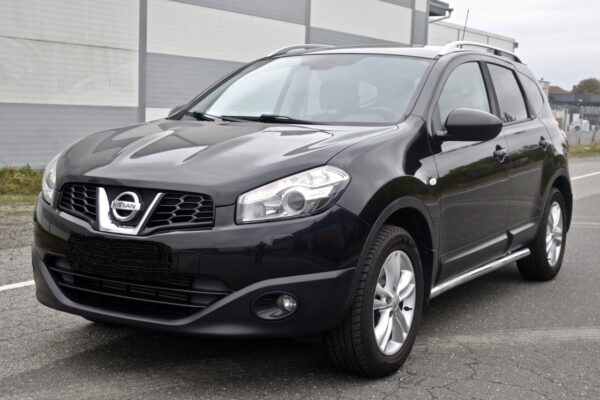 3 Nissan Qashqai +2