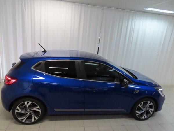 3 Renault Clio
