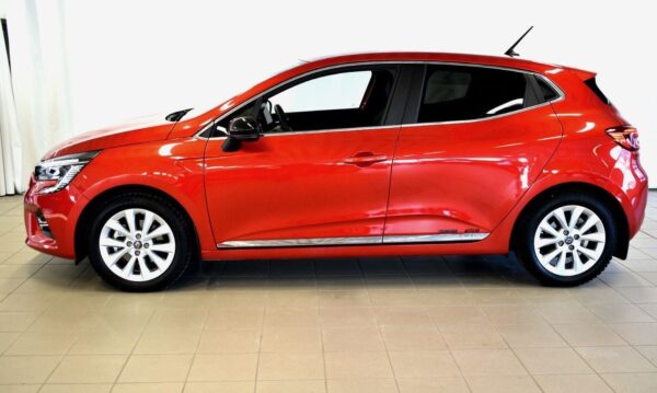 3 Renault Clio