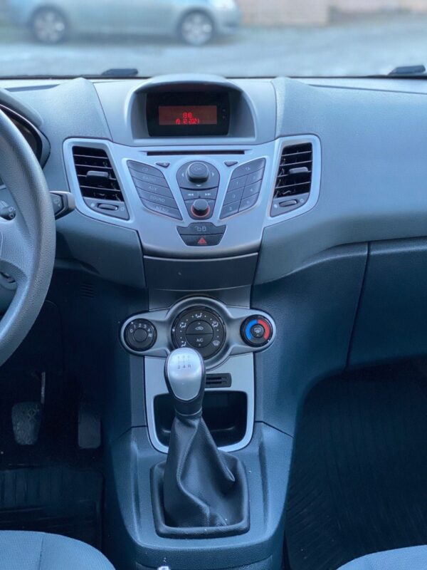 3 Ford Fiesta
