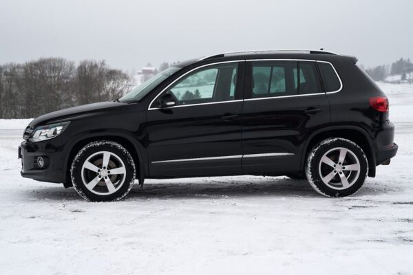 3 Volkswagen Tiguan