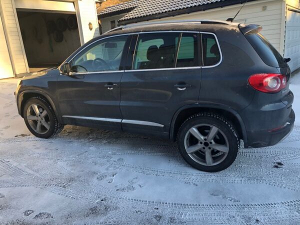 3 Volkswagen Tiguan