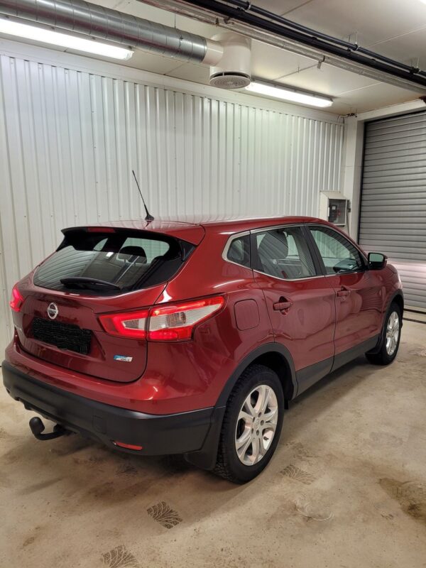 3 Nissan Qashqai