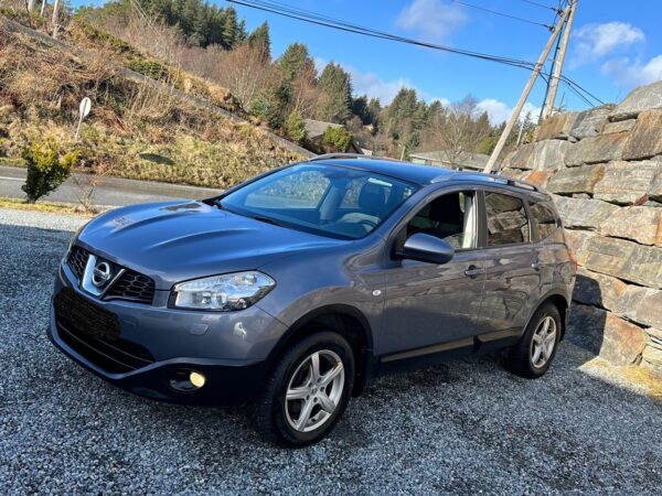 3 Nissan Qashqai +2