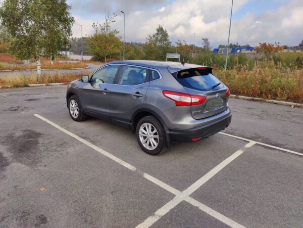 3 Nissan Qashqai