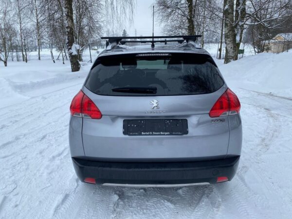 4 Peugeot 2008