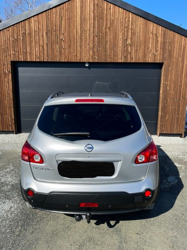 4 Nissan Qashqai +2