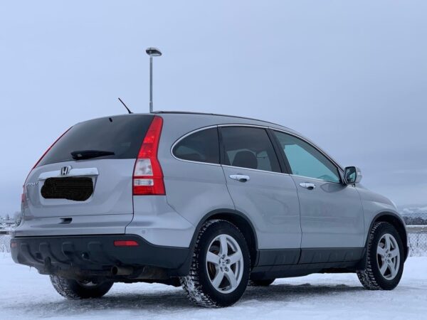 4 Honda CR-V