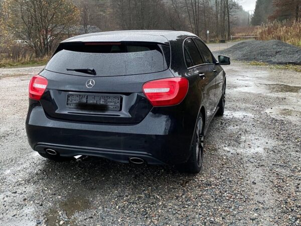4 Mercedes-Benz Classe A