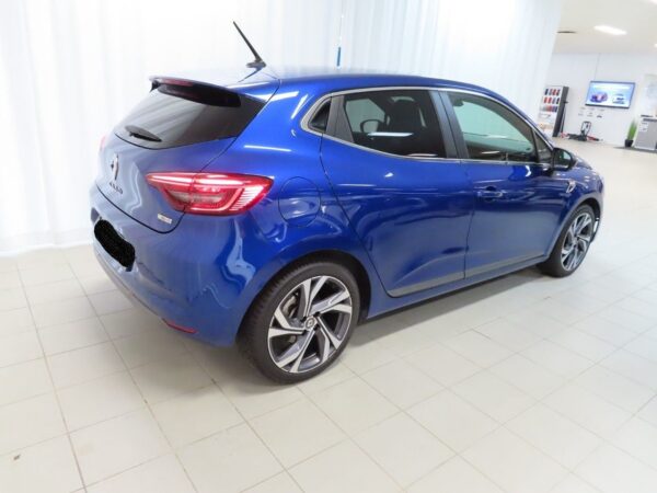 4 Renault Clio