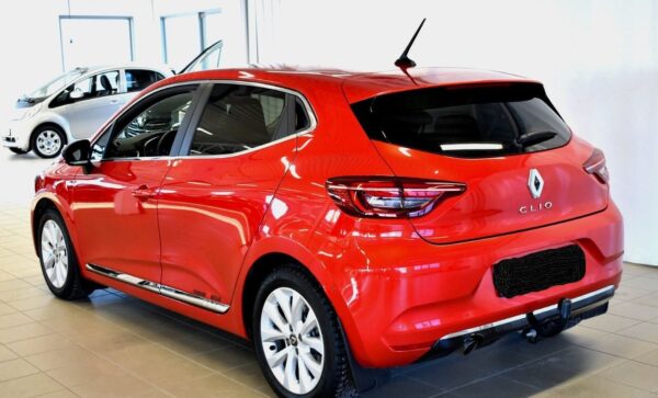 4 Renault Clio