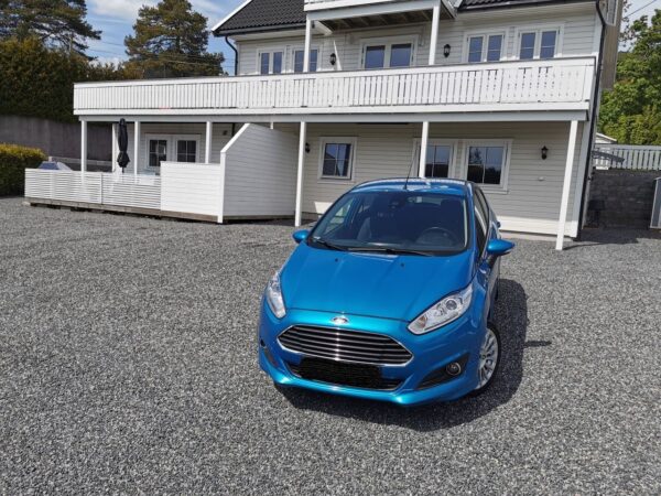 4 Ford Fiesta