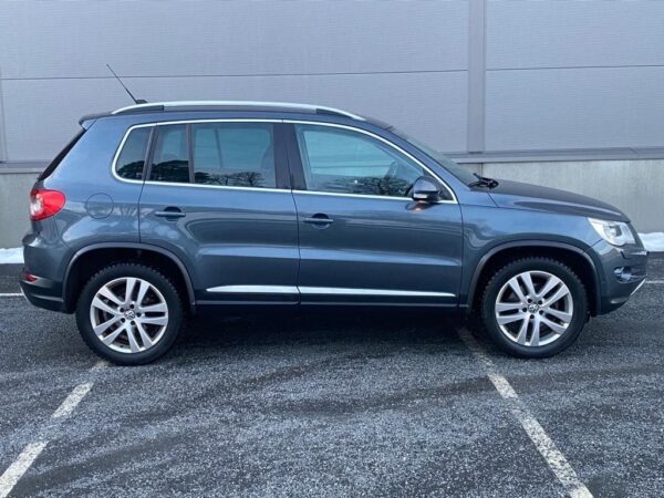 4 Volkswagen Tiguan