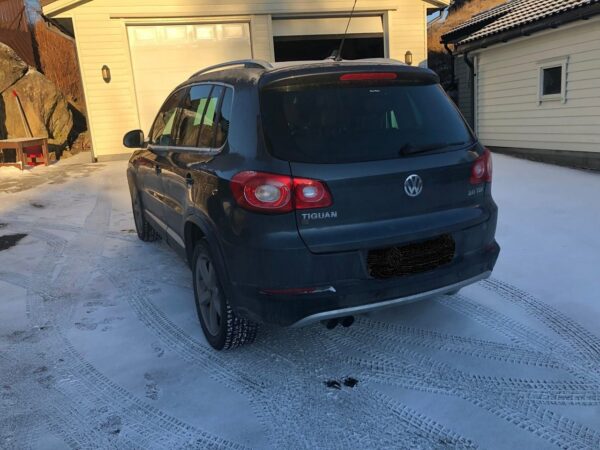 4 Volkswagen Tiguan