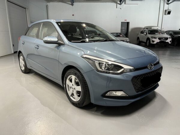 4 Hyundai i20