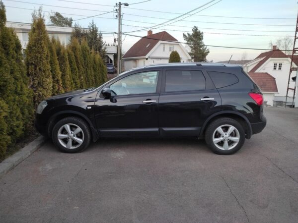 4 Nissan Qashqai +2