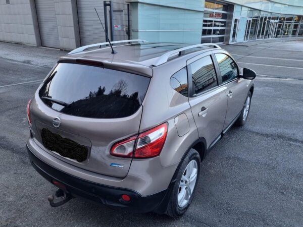 4 Nissan Qashqaï