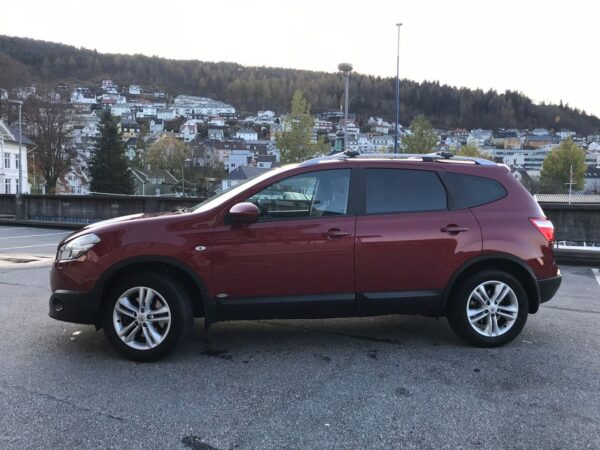 4 Nissan Qashqai +2