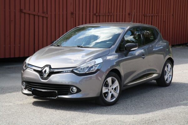 4 Renault Clio