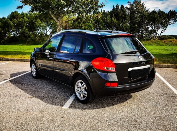5 Renault Clio