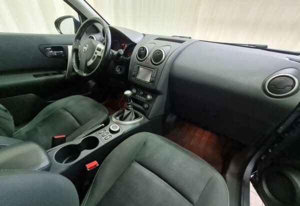 5 Nissan Qashqaï