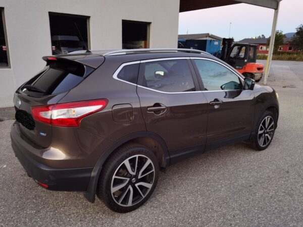 5 Nissan Qashqaï