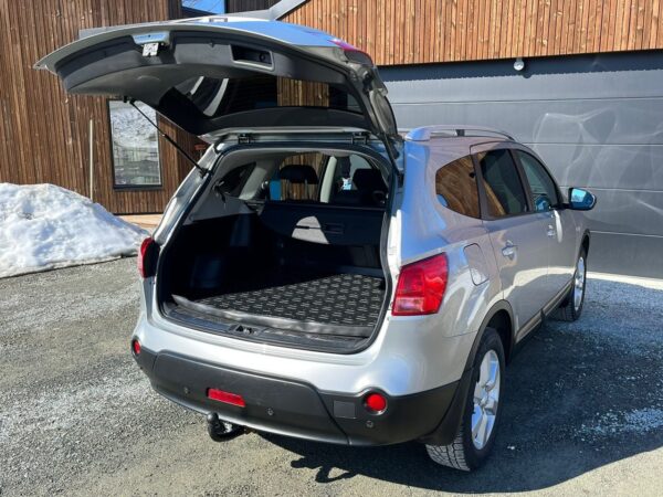 5 Nissan Qashqai +2