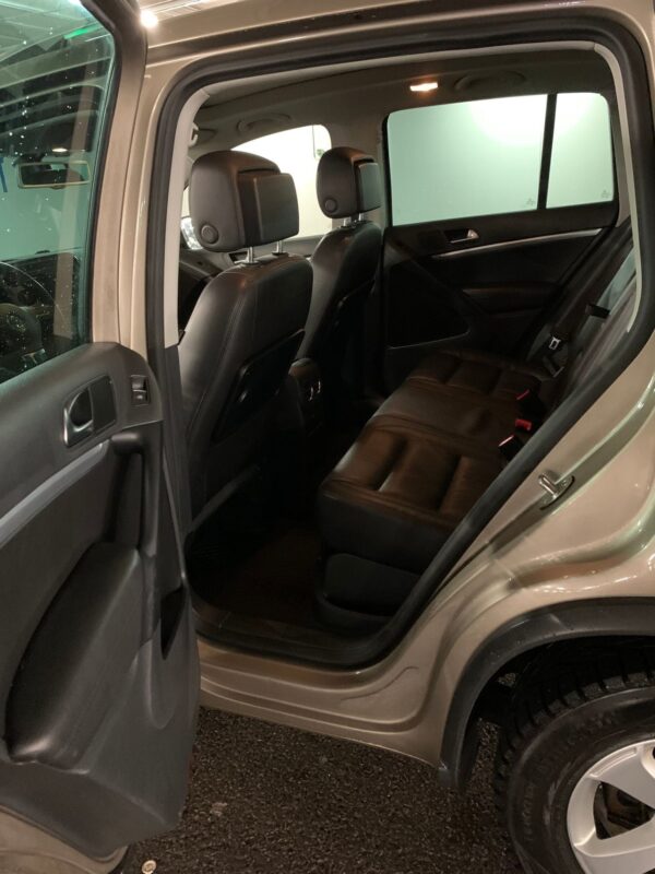 5 Volkswagen Tiguan