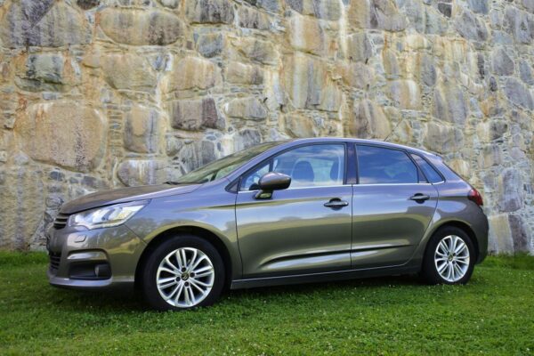 5 Citroën C4