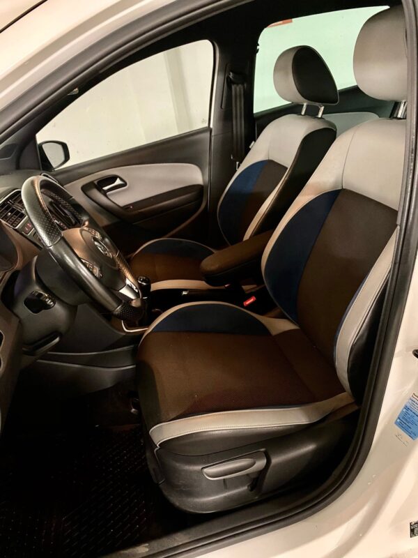 5 Volkswagen Polo