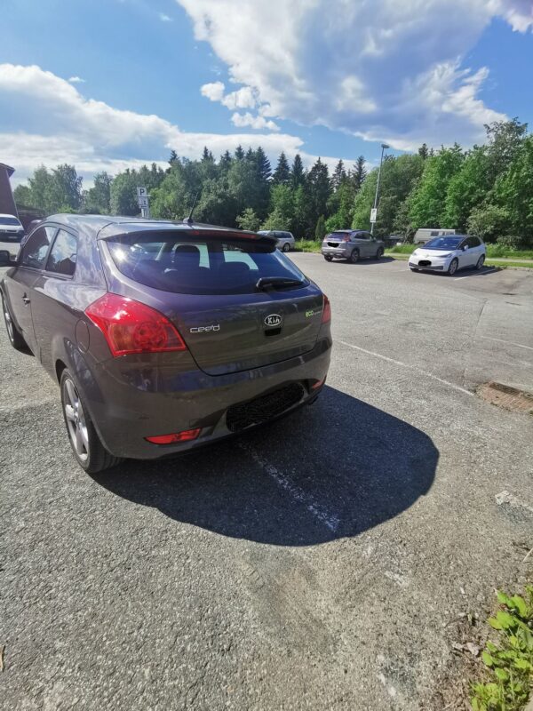 5 Kia Cee'd