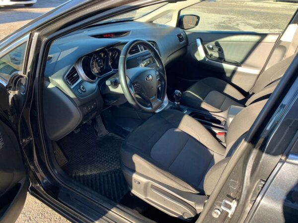 5 Kia Cee'd