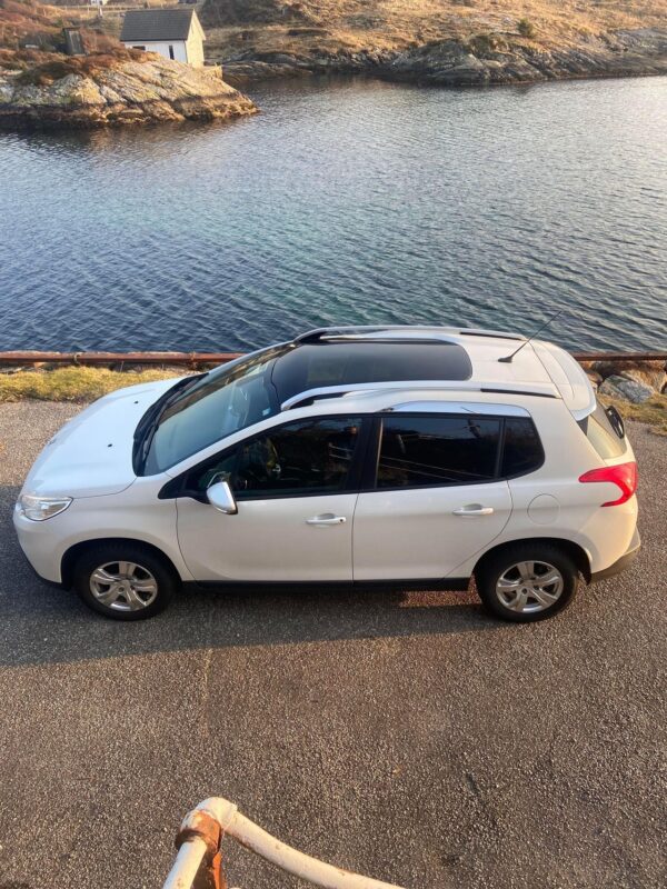5 Peugeot 2008