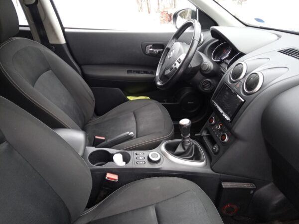 5 Nissan Qashqai +2