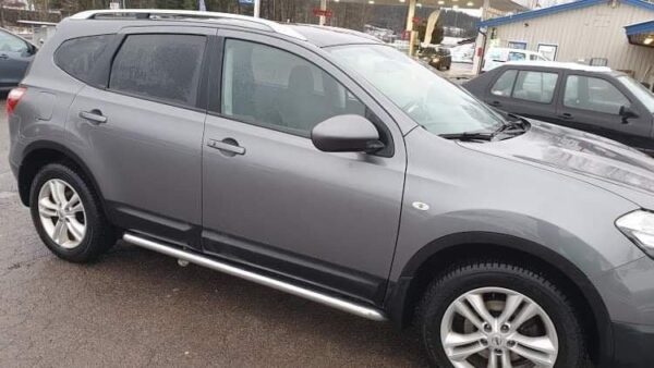 5 Nissan Qashqai +2